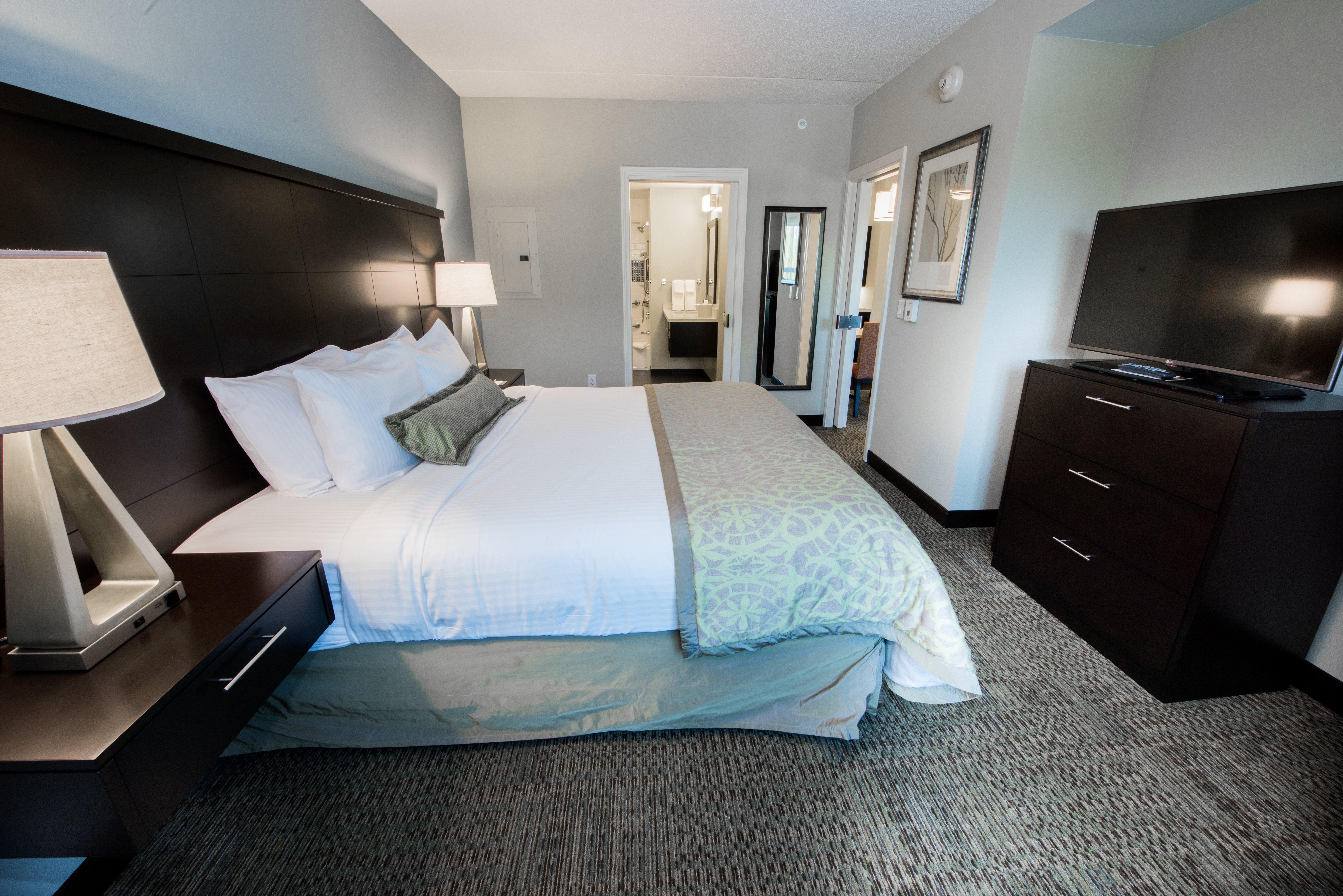 Staybridge Suites Albany Wolf Rd-Colonie Center, An Ihg Hotel Extérieur photo